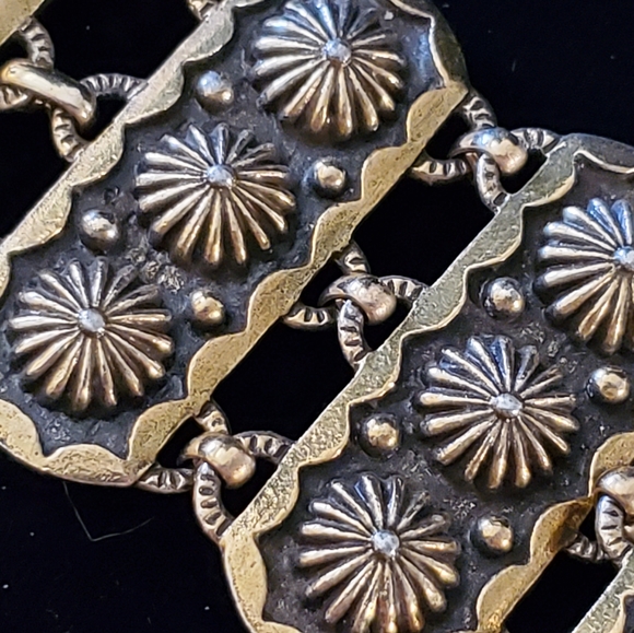 Wide Vendome Bracelet Columned Flower Sunburst Heavy Gold Tone Boho 60's 70's - Picture 3 of 11